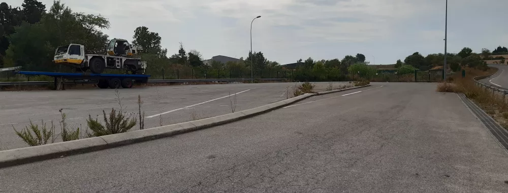 Vue partielle du terrain