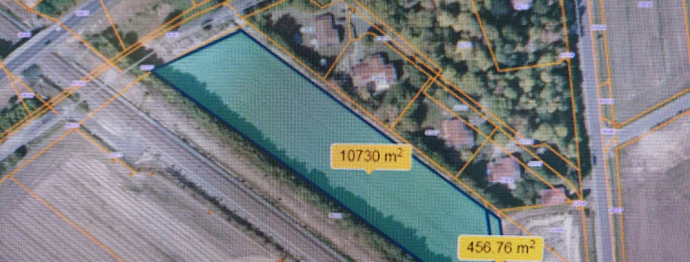 TERRAIN AVEC LES SURFACES PARCELLES PROPOSEES