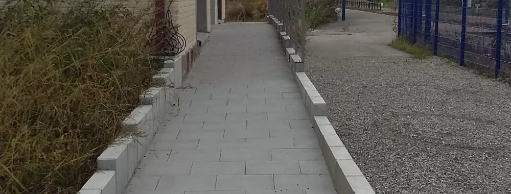 Rampe d'accès à personnes à mobilité réduite