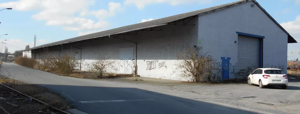 Entrepôt de 1890 m² à louer à Valenciennes