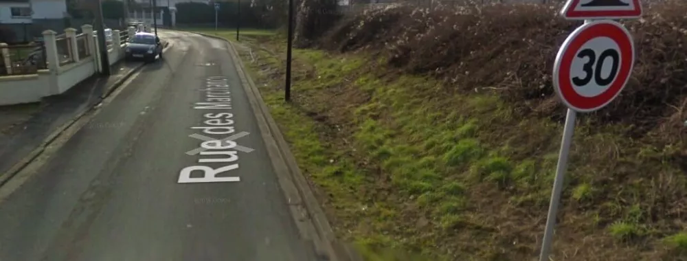 Terrain nu à louer à Chambly côté rue