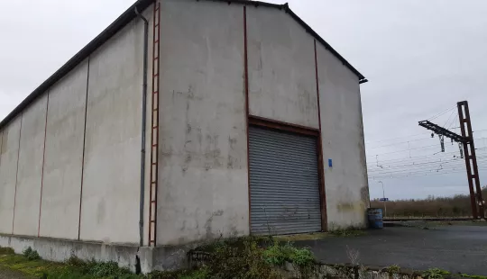 SAINT SAVIOL (86) Entrepôt