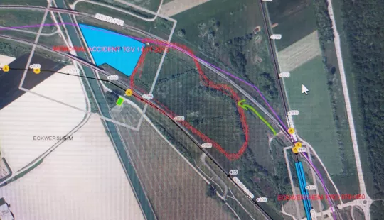 Délimitation occupation entourée en rouge avec accès