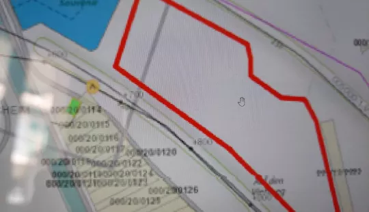 Délimitation occupation entourée en rouge