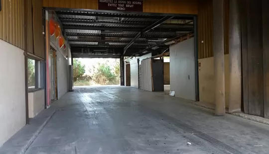 Entrepôt à louer sur Cannes intérieur