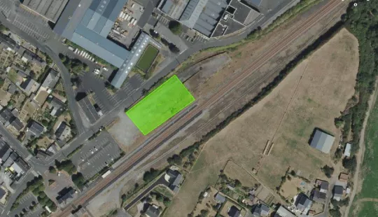 Vue aérienne d'un terrain nu à louer à Chalonnes-sur-Loire